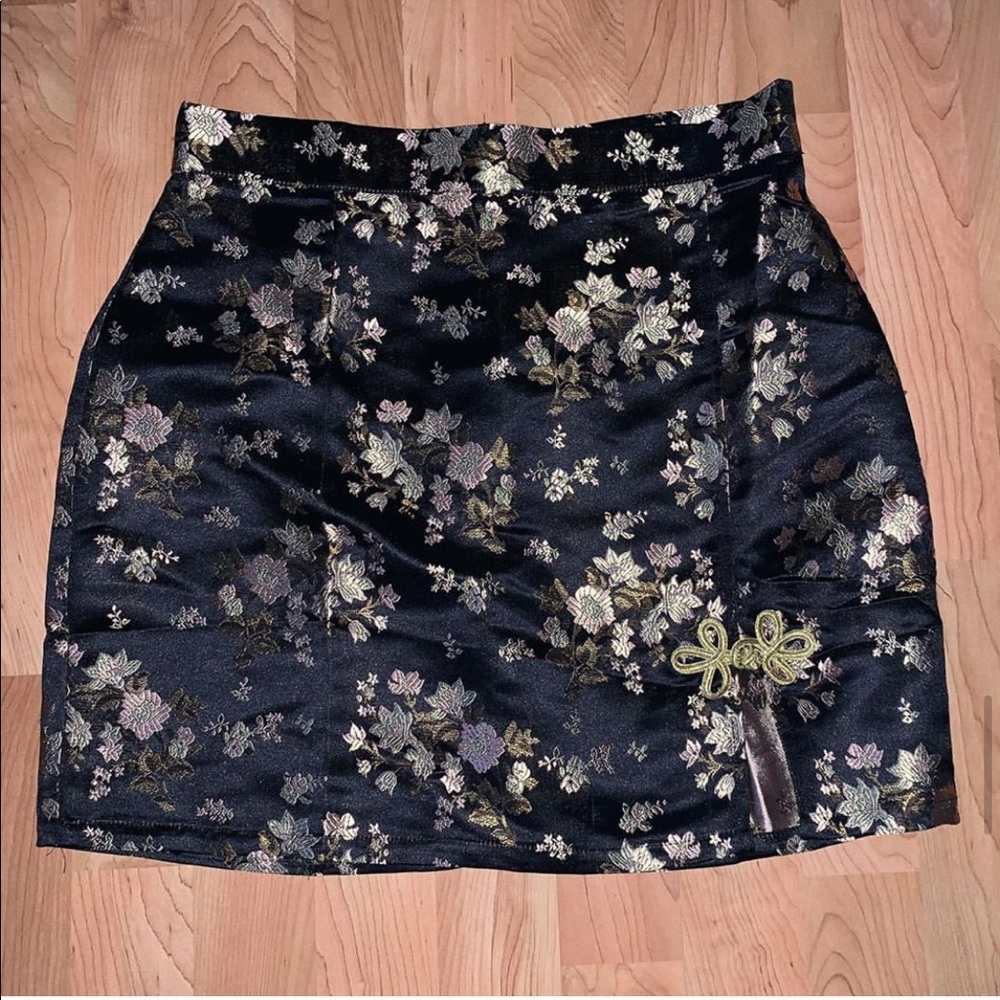 Fashionnova Satin Mini Skirt Size Large